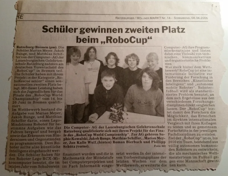 Schüler gewinnen 2. Platz beim RoboCup
